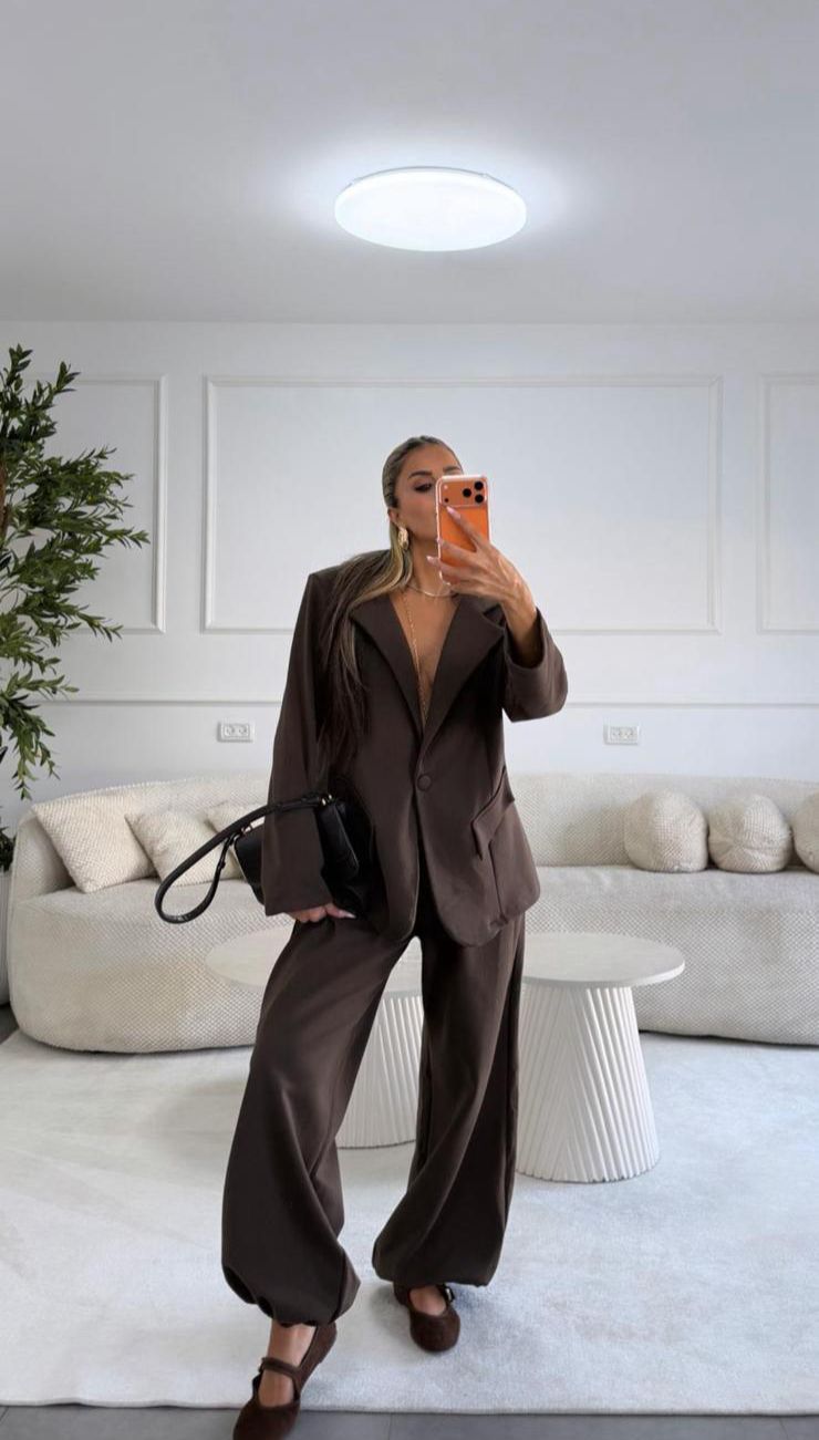 חליפה ספורטיבית