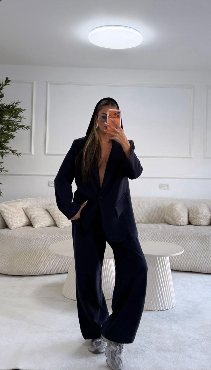 חליפה ספורטיבית