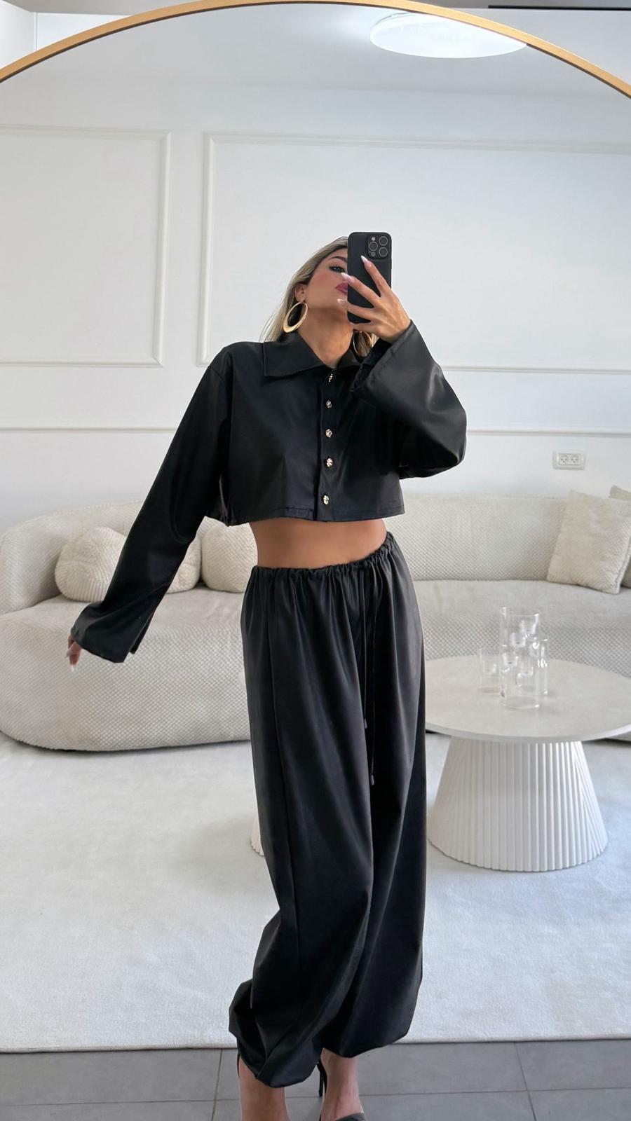 חליפה דמוי עור נטלי שווילי