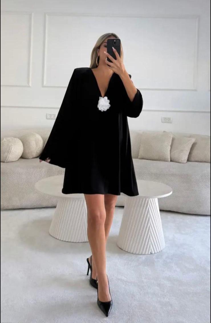 שמלת פרח לבן