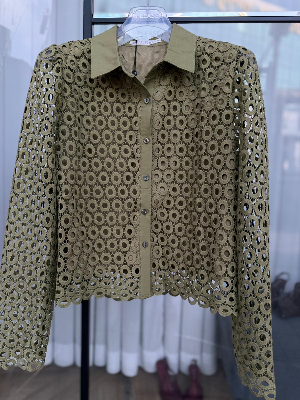 חולצה מכופתרת מידות