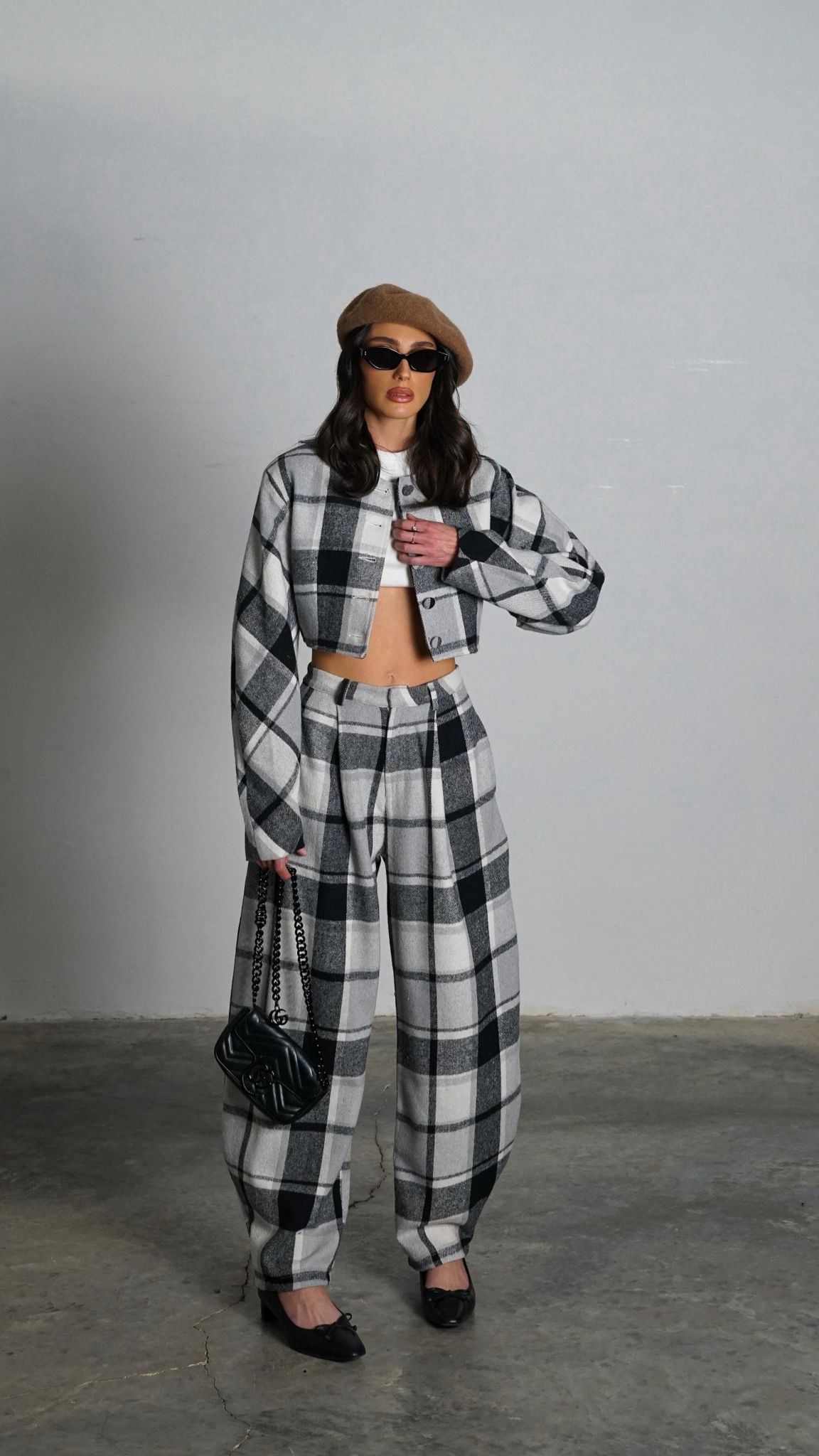 אוברול פטיסר שחור לבן