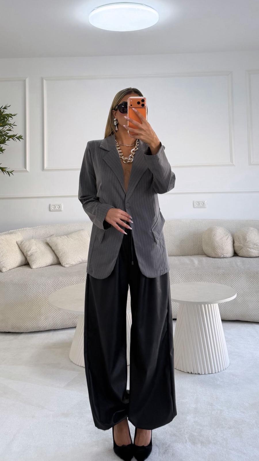 גקט גב פתוח