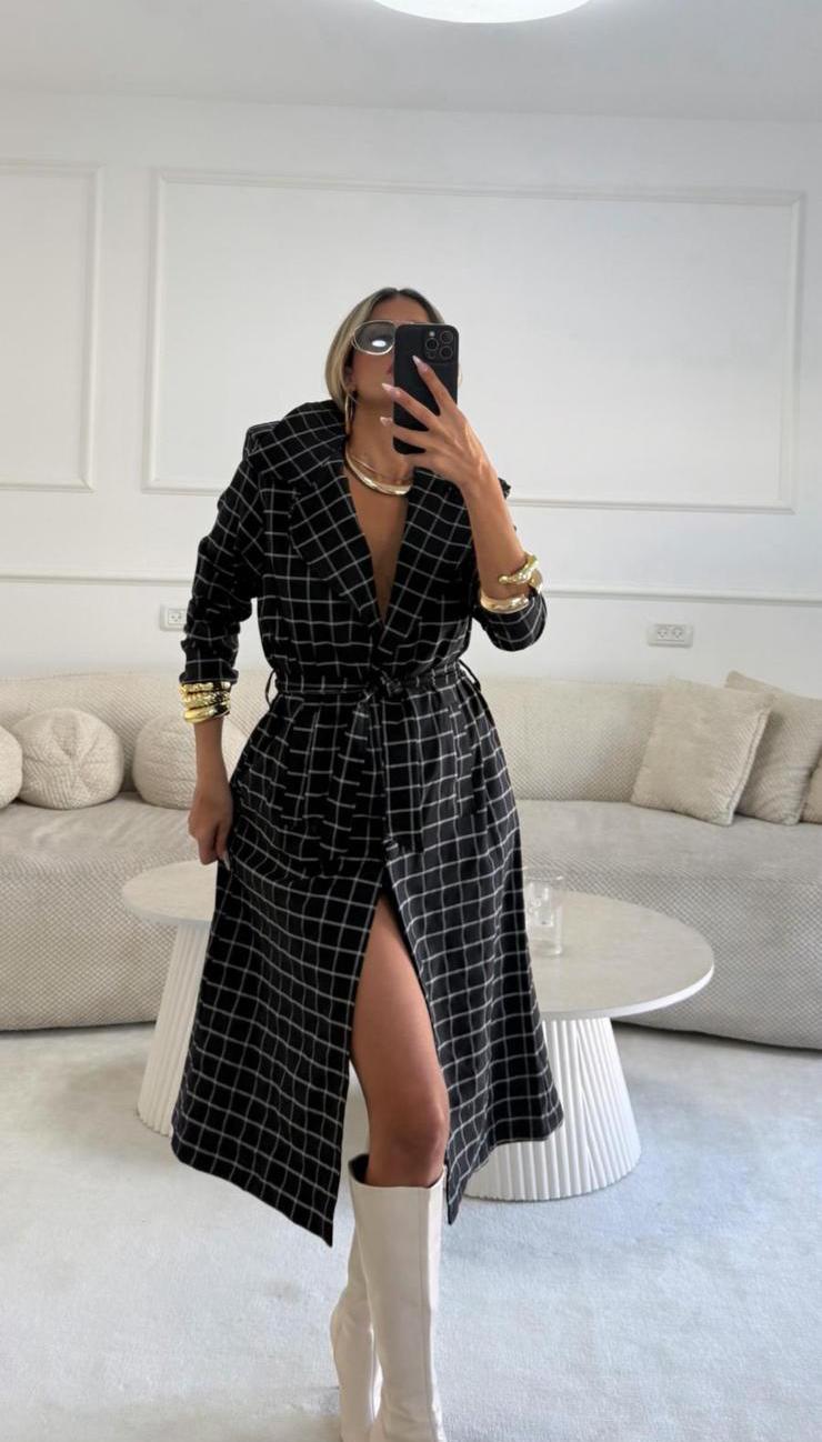 שמלה משובצת