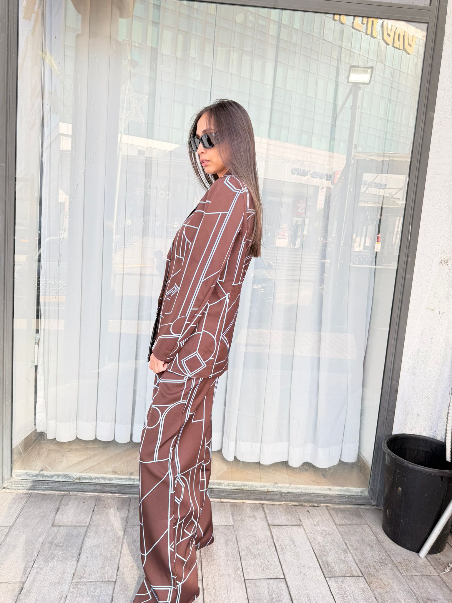 חליפה מחויטת