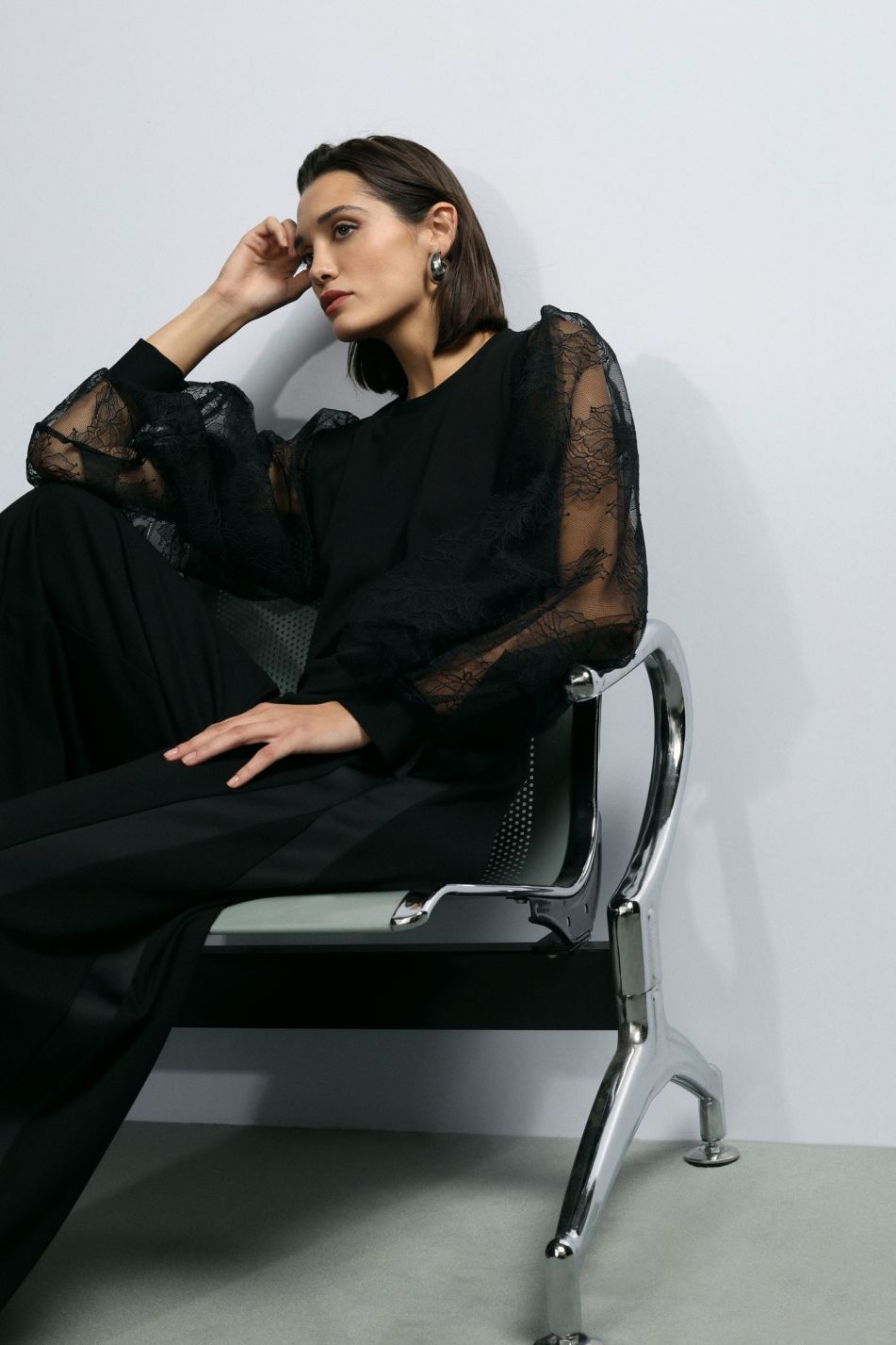 חולצת שרוול תחרה