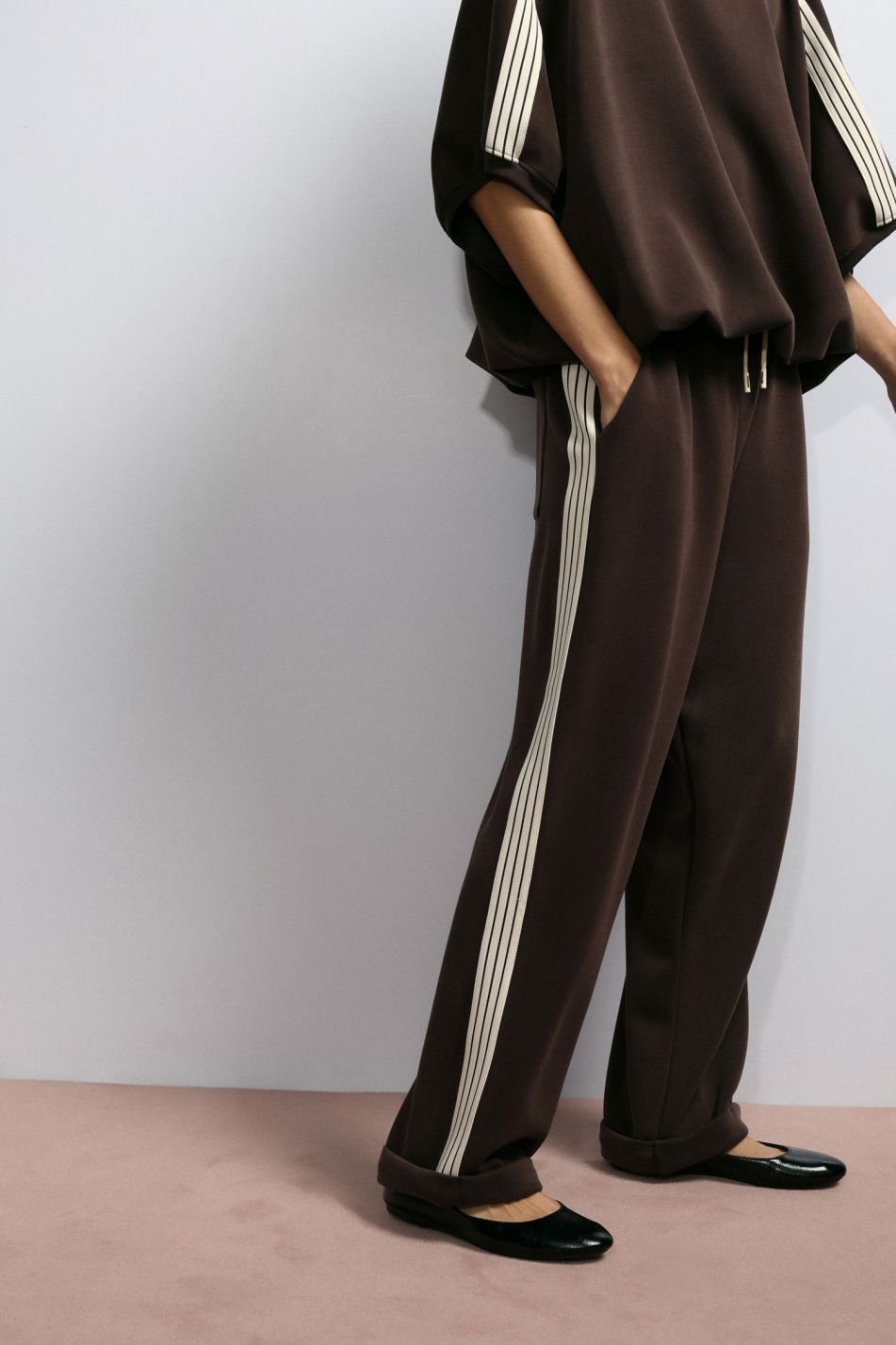 מכנס חום בד נעים